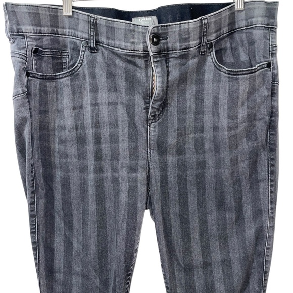 Torrid Bombshell Skinny High Rise Stretchy Skinny Stripped Black Jeans Sz 22R - Picture 2 of 10